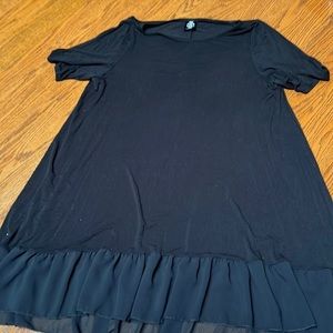 Agnes &Dora XL long‎ tee with ruffled bottom